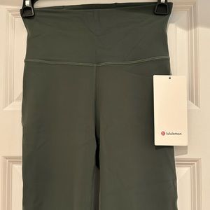 Lululemon Groove Pant SHR Flare *Nulu Size 2 Green